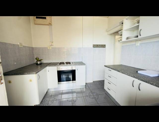 1 BEDROOM APARTMENT FOR SALE IN GLENWOOD